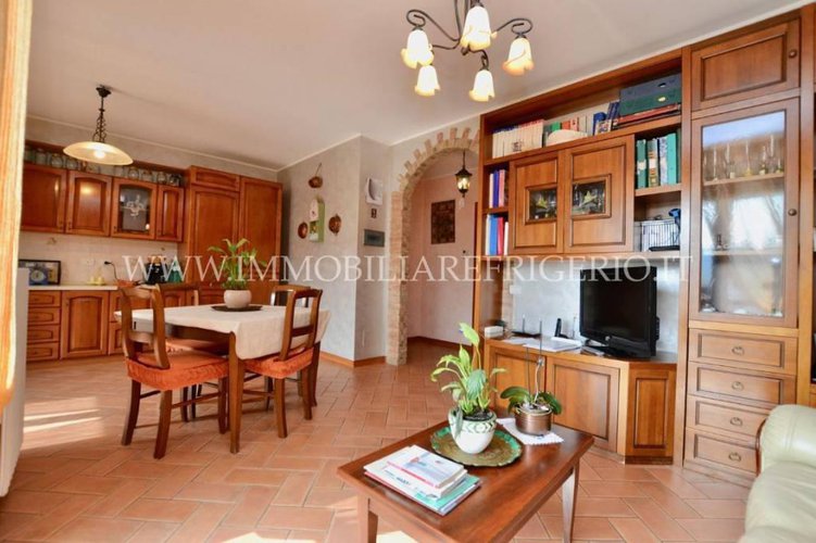 Appartamento con giardino e taverna Caprino Bergamasco