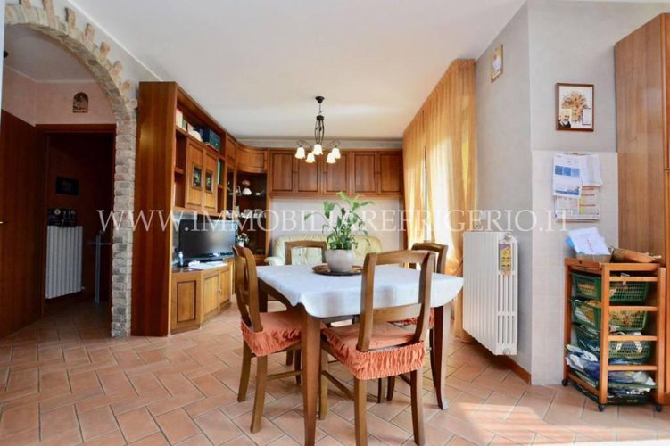 Appartamento con giardino e taverna Caprino Bergamasco