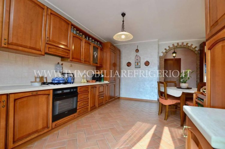 Appartamento con giardino e taverna Caprino Bergamasco