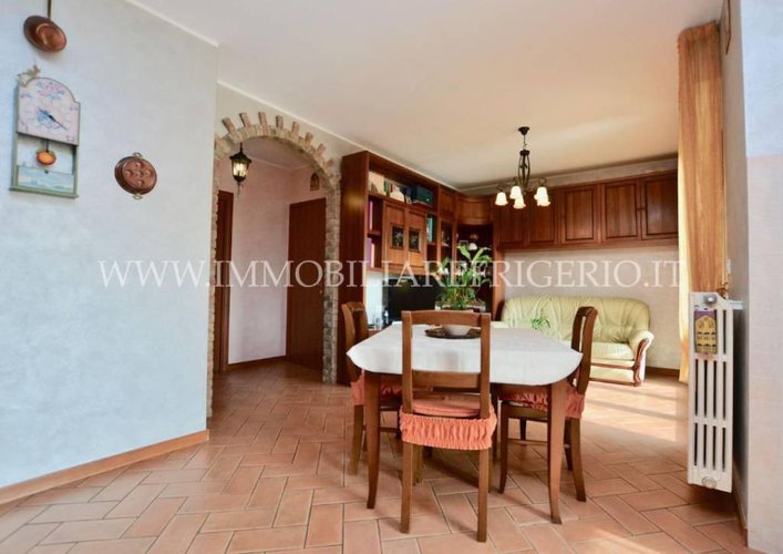 Appartamento con giardino e taverna Caprino Bergamasco