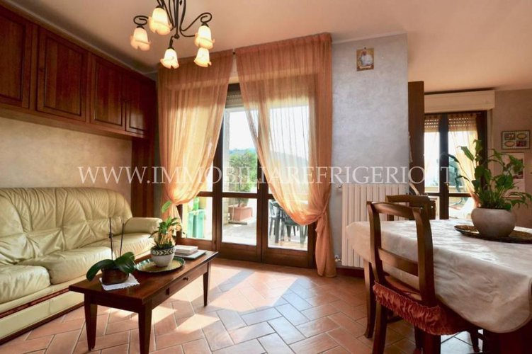 Appartamento con giardino e taverna Caprino Bergamasco