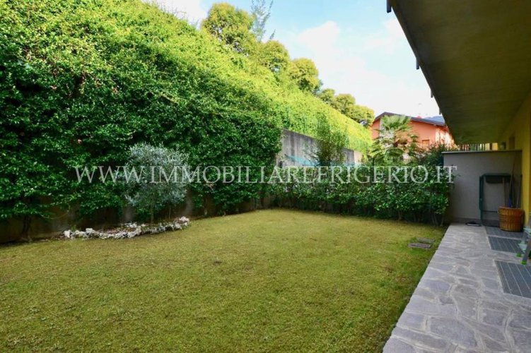 Appartamento con giardino e taverna Caprino Bergamasco