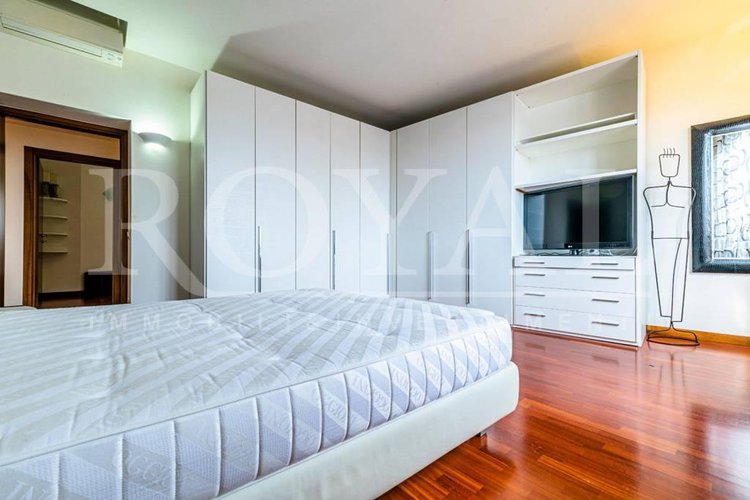 Via Palma il Vecchio – Ampio trilocale ristrutturato Bergamo