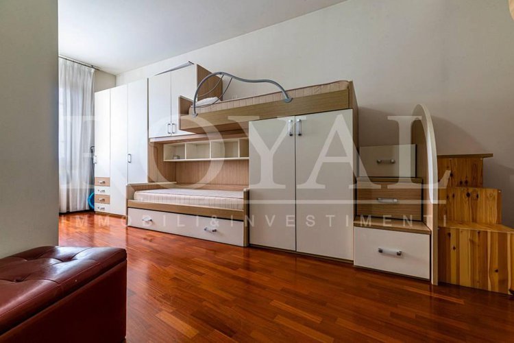 Via Palma il Vecchio – Ampio trilocale ristrutturato Bergamo