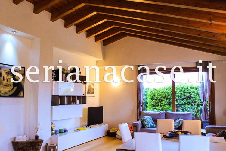 CENTRALE, PRESTIGIOSO ATTICO CON TERRAZZO E BOX DOPPIO Seriate