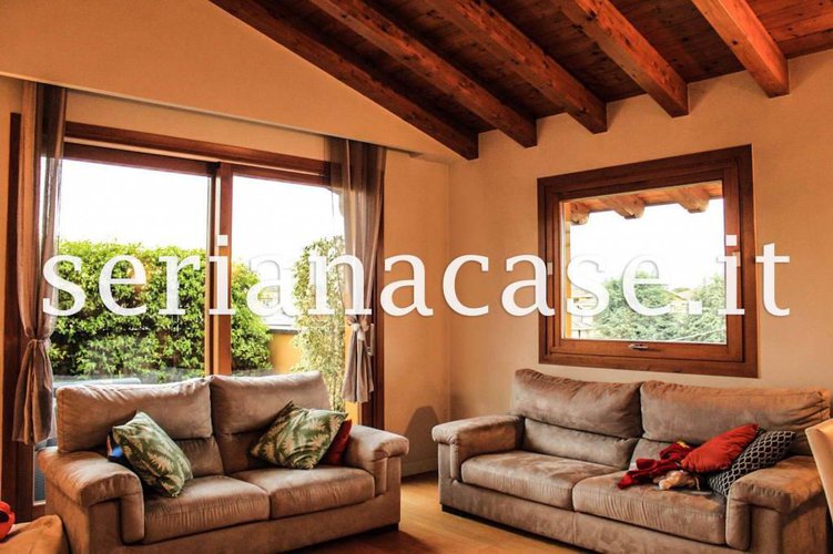 CENTRALE, PRESTIGIOSO ATTICO CON TERRAZZO E BOX DOPPIO Seriate