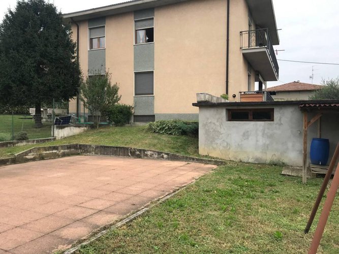 Quadrilocale con terrazza vivibile, giardino, box e taverna San Paolo d'Argon