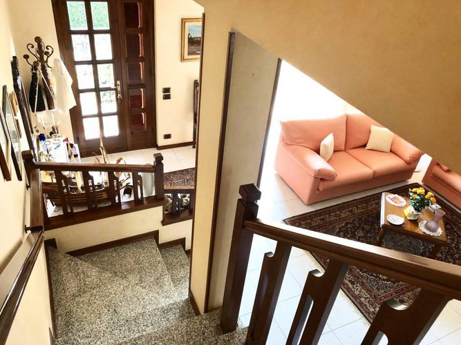 Splendida villa di testa con giardino, taverna. Ampi spazi! Ranica