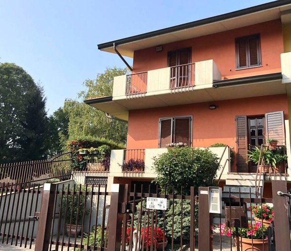 Splendida villa di testa con giardino, taverna. Ampi spazi! Ranica