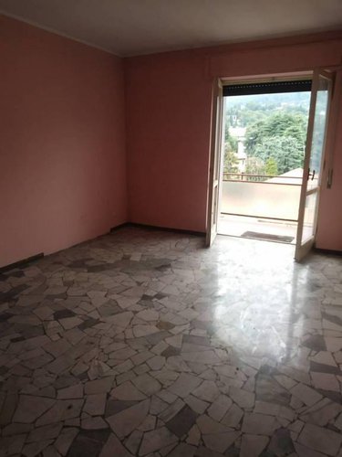 CENTRALISSIMO BILOCALE IN ERBA Erba