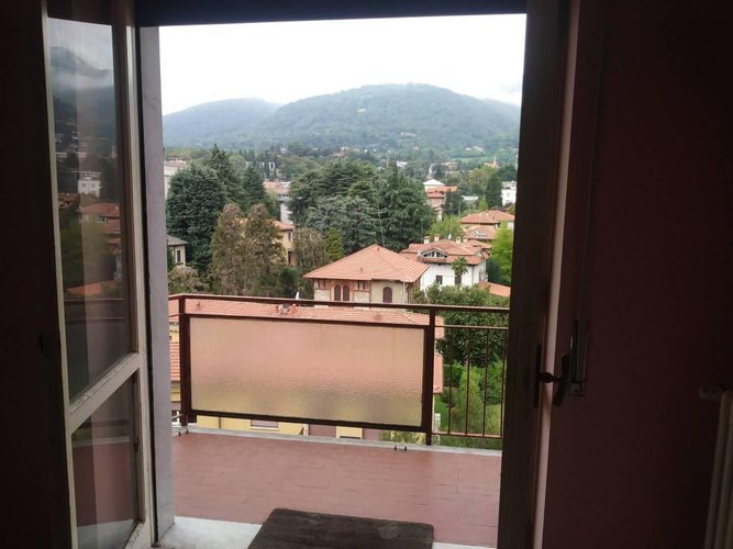 CENTRALISSIMO BILOCALE IN ERBA Erba