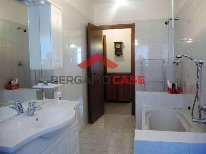 Quadrilocale con box in zona Clementina Bergamo