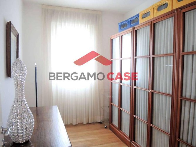 Nuovo trilocale con terrazzo e box a Curno Curno