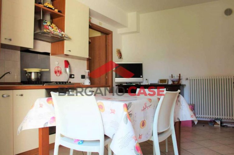 Bilocale con giardino e box Bergamo