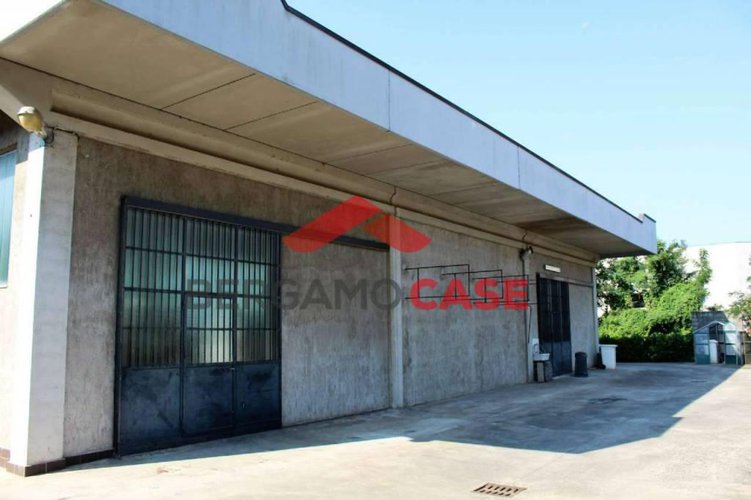 Capannone artigianale a Lurano Lurano