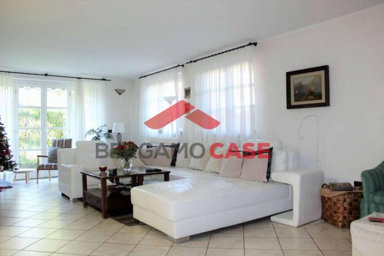 Villa singola zona longuelo Bergamo