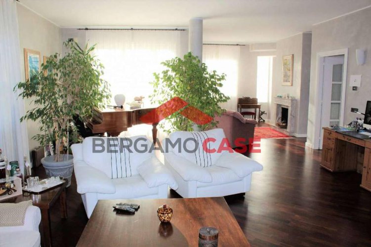 Villa singola zona longuelo Bergamo