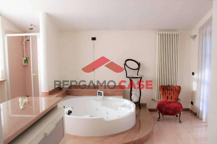 Villa singola zona longuelo Bergamo