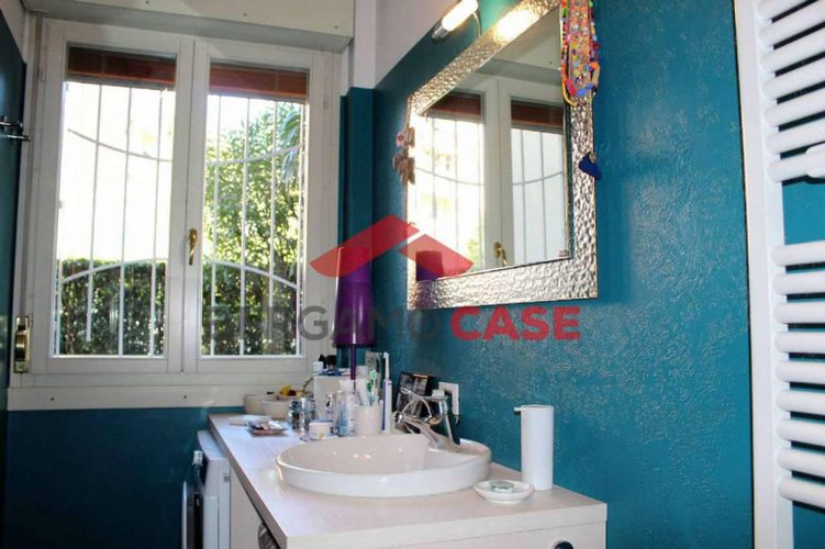 Trilocale con giardino e ampio box Bergamo