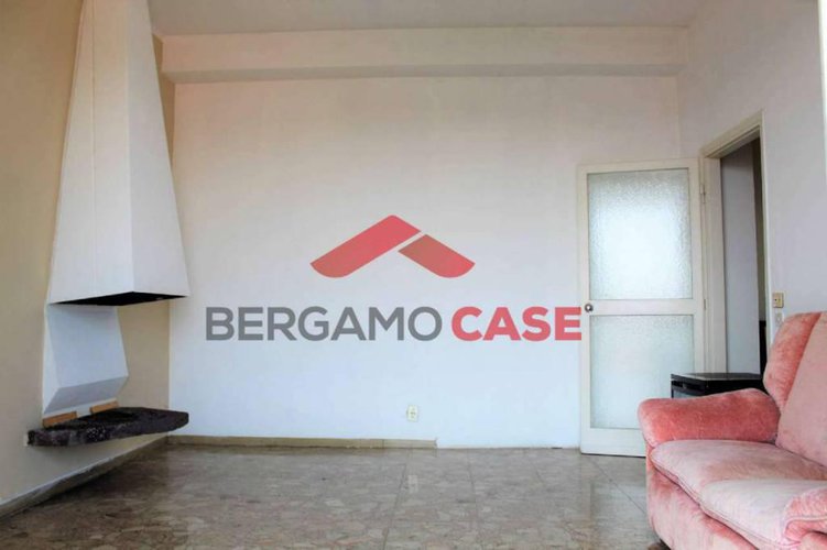 Trilocale con posto auto a redona