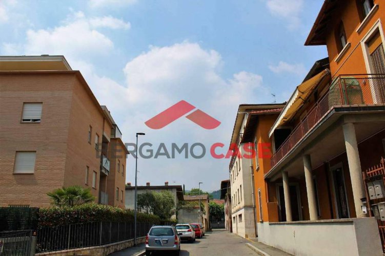 Trilocale con posto auto a redona Bergamo