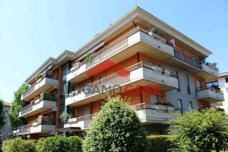 Bilocale con giardino e box Bergamo