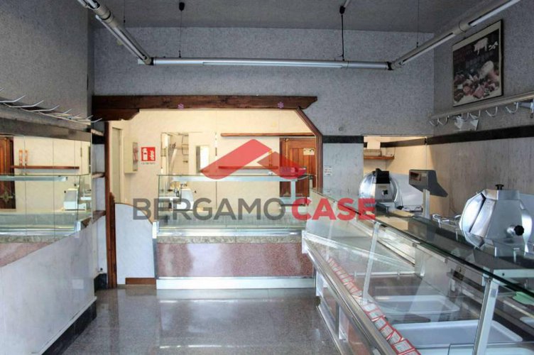 Negozio in Via Moroni Bergamo