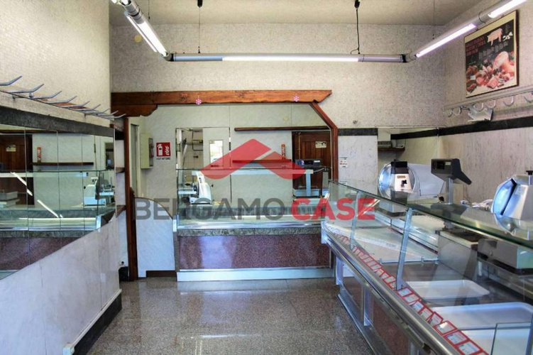 Negozio in Via Moroni Bergamo