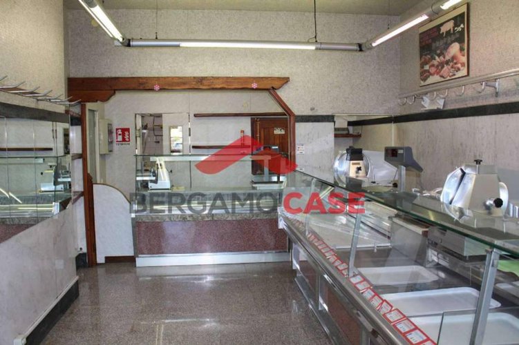 Negozio in Via Moroni Bergamo