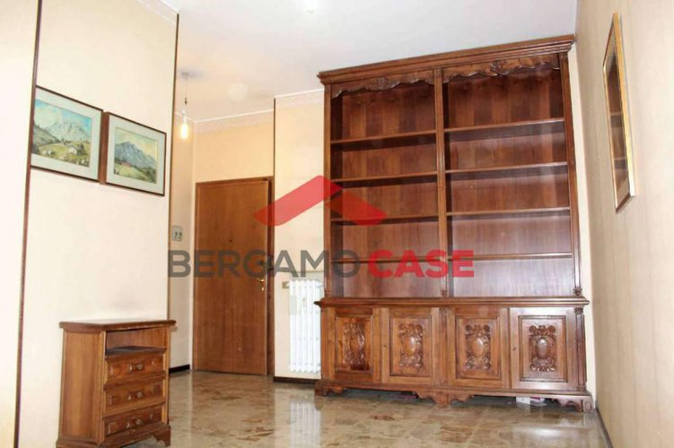 Trilocale piano alto vista città alta Bergamo