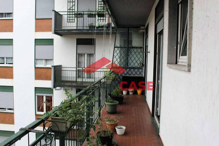 Trilocale piano alto vista città alta Bergamo