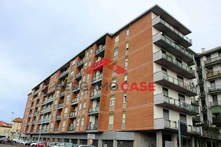 Trilocale piano alto vista città alta Bergamo