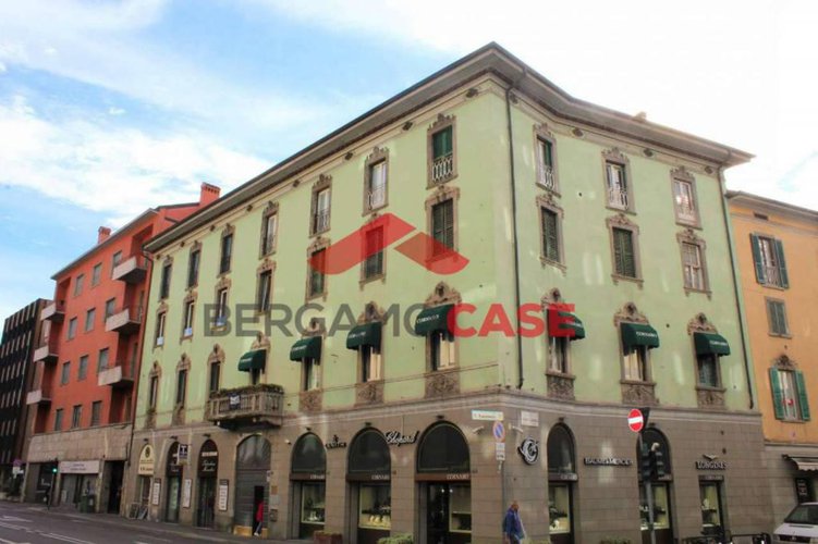 Trilocale Via Camozzi