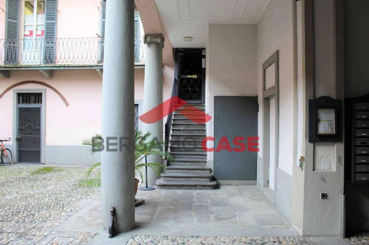 Trilocale Via Camozzi Bergamo