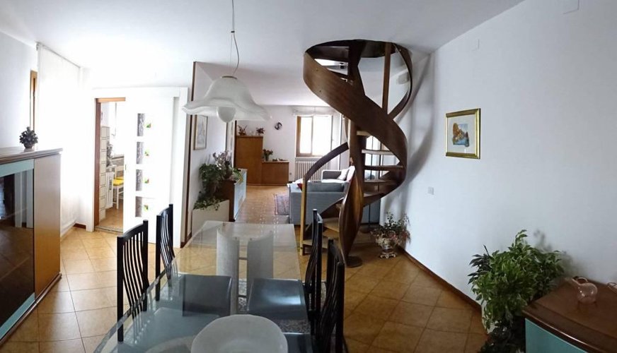 Villa D'Almè trilocale ultimo piano arredato Villa d'Almè