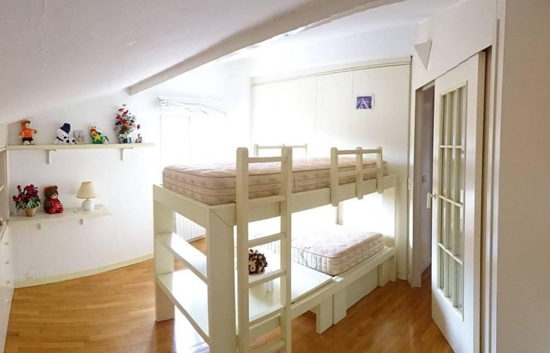 Villa D'Almè trilocale ultimo piano arredato Villa d'Almè