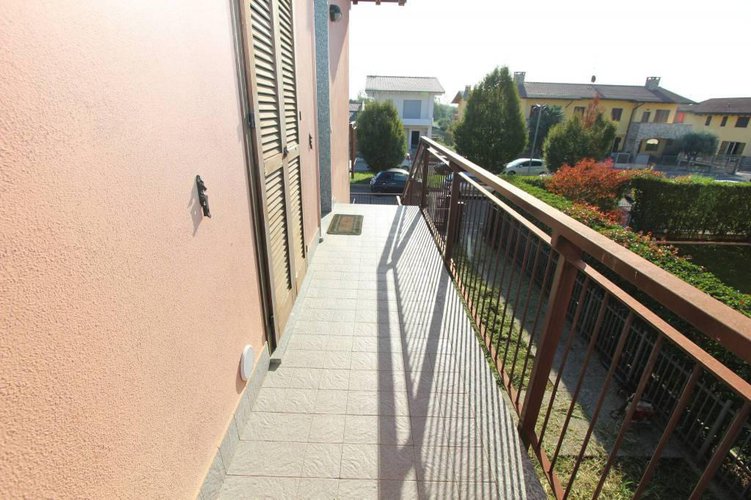 APPARTAMENTO SU DUE LIVELLI Bolgare