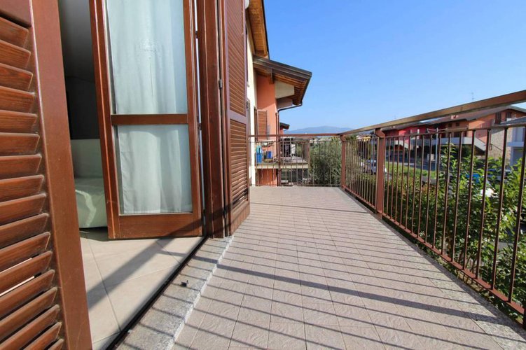 APPARTAMENTO SU DUE LIVELLI Bolgare