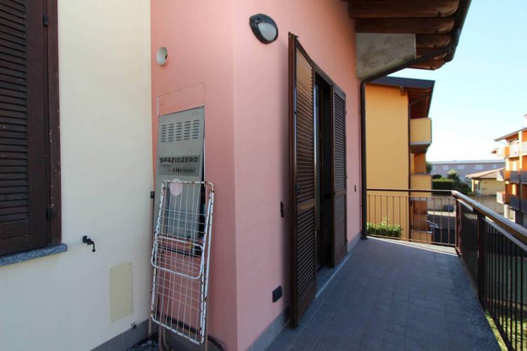 APPARTAMENTO SU DUE LIVELLI Bolgare