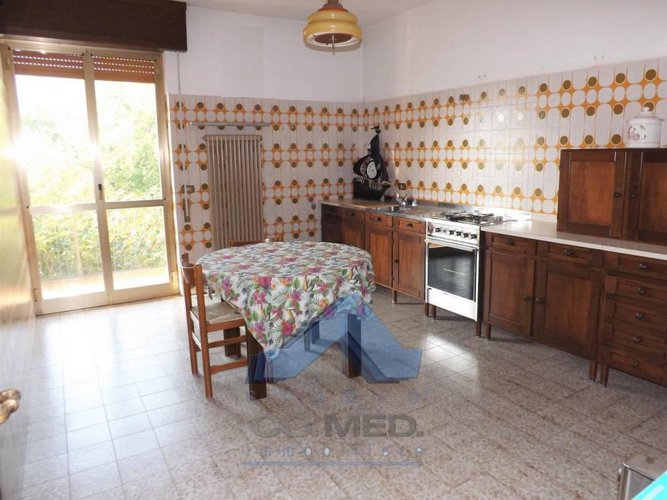 Berzo.Ampio quadrilocale con sottotetto € 95.000 T4513 Berzo San Fermo