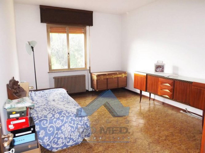 Berzo.Ampio quadrilocale con sottotetto € 95.000 T4513 Berzo San Fermo