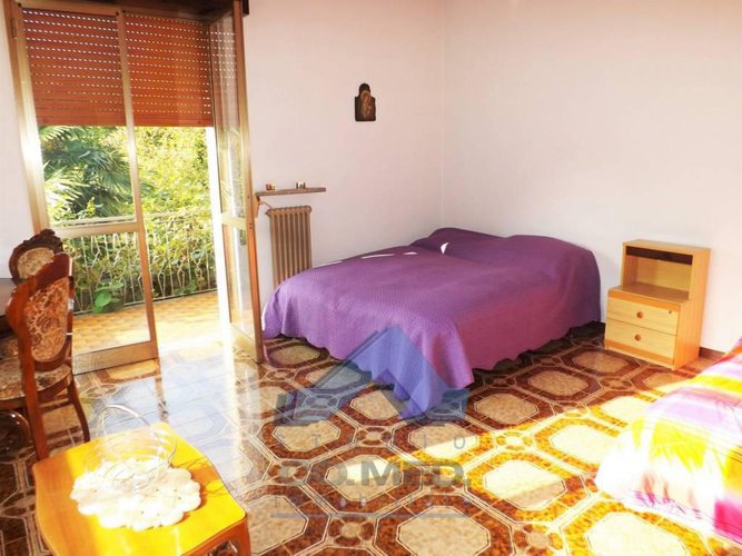 Berzo.Ampio quadrilocale con sottotetto € 95.000 T4513 Berzo San Fermo