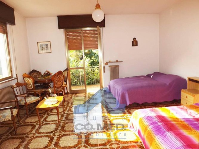 Berzo.Ampio quadrilocale con sottotetto € 95.000 T4513 Berzo San Fermo