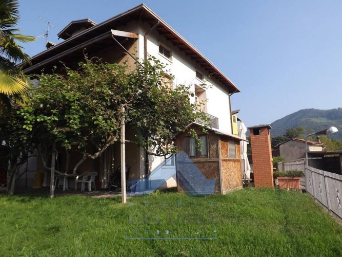 Berzo San fermo Villa Bifamiliare € 210.000 Rif. T804 Berzo San Fermo