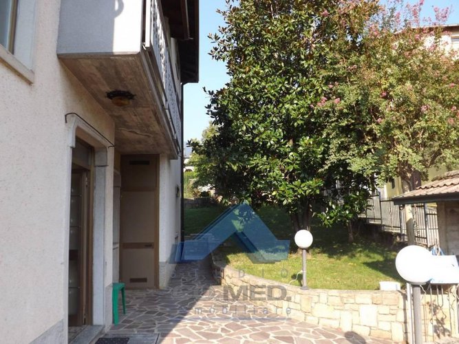 Berzo San fermo Villa Bifamiliare € 210.000 Rif. T804 Berzo San Fermo