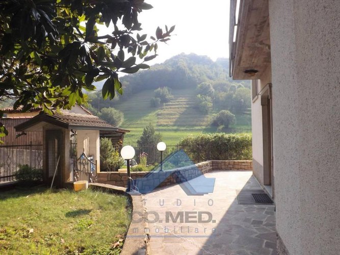 Berzo San fermo Villa Bifamiliare € 210.000 Rif. T804 Berzo San Fermo