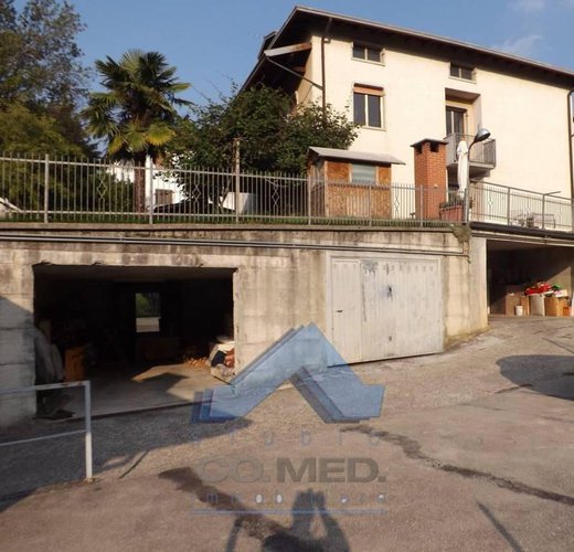 Berzo San fermo Villa Bifamiliare € 210.000 Rif. T804 Berzo San Fermo