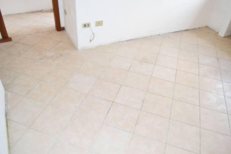 COMODA ZONA. TRILOCALE CON BALCONE E SOTTOTETTO Gorlago