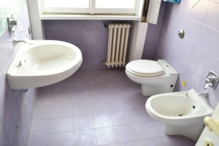 COMODA ZONA. TRILOCALE CON BALCONE E SOTTOTETTO Gorlago