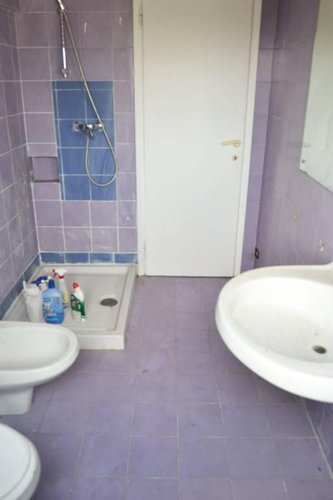 COMODA ZONA. TRILOCALE CON BALCONE E SOTTOTETTO Gorlago
